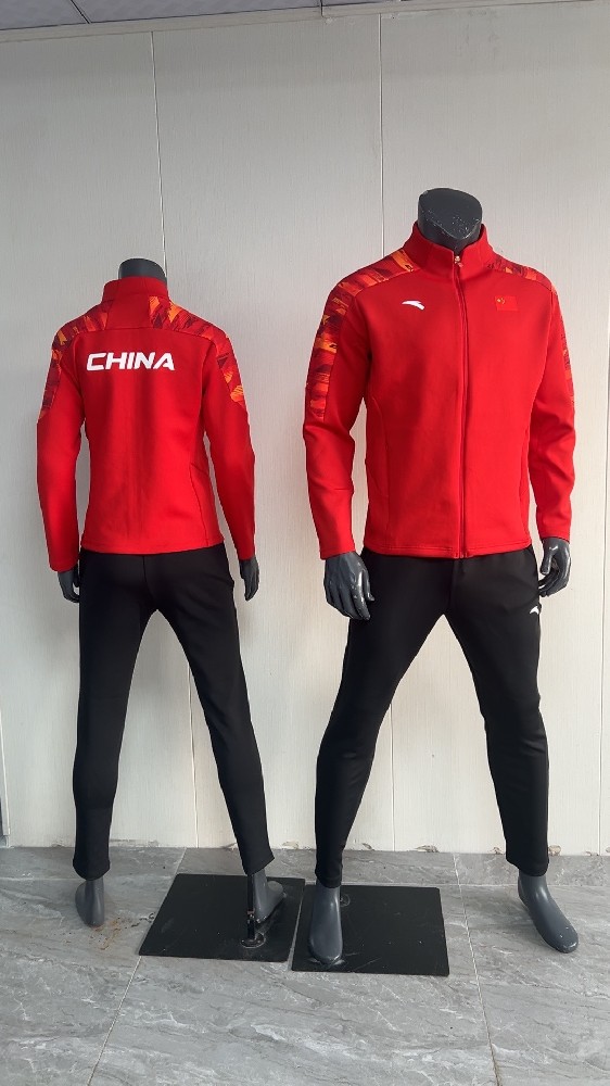 安踏贊助中國代表團國家隊長袖立領針織經(jīng)典紅運動套裝國服452440114-1